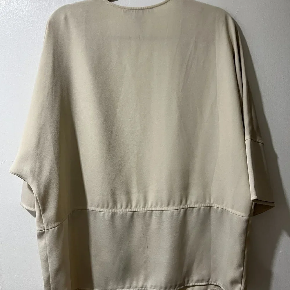 Forever 21 Beige Kimono Blazer - Effortless Chic for Casual and Work Wear 🌟✨ - Picture 9 of 9